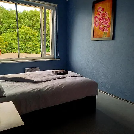 Hostel Hostelis R27 *