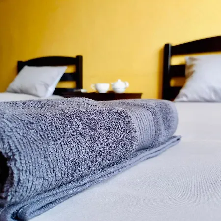 Hostel Hostelis R27 *