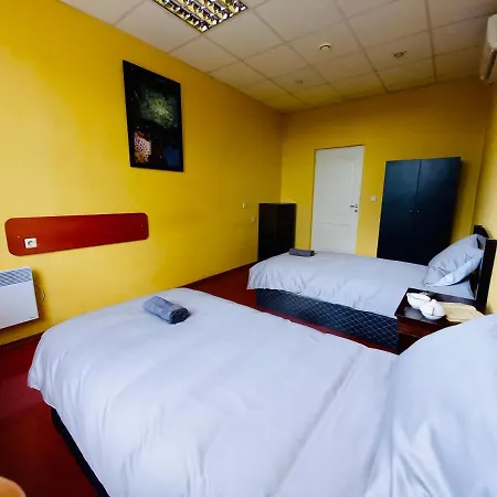 Hostelis R27 Hostel