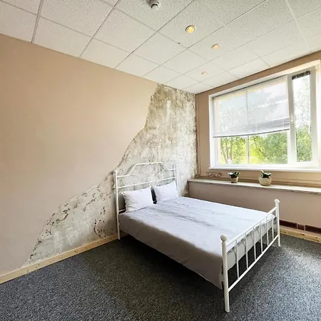 Hostel Hostelis R27 *