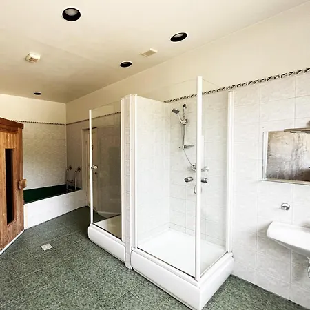 Hostelis R27 Hostel *